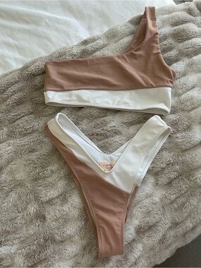 Camila Coelho swimsuit